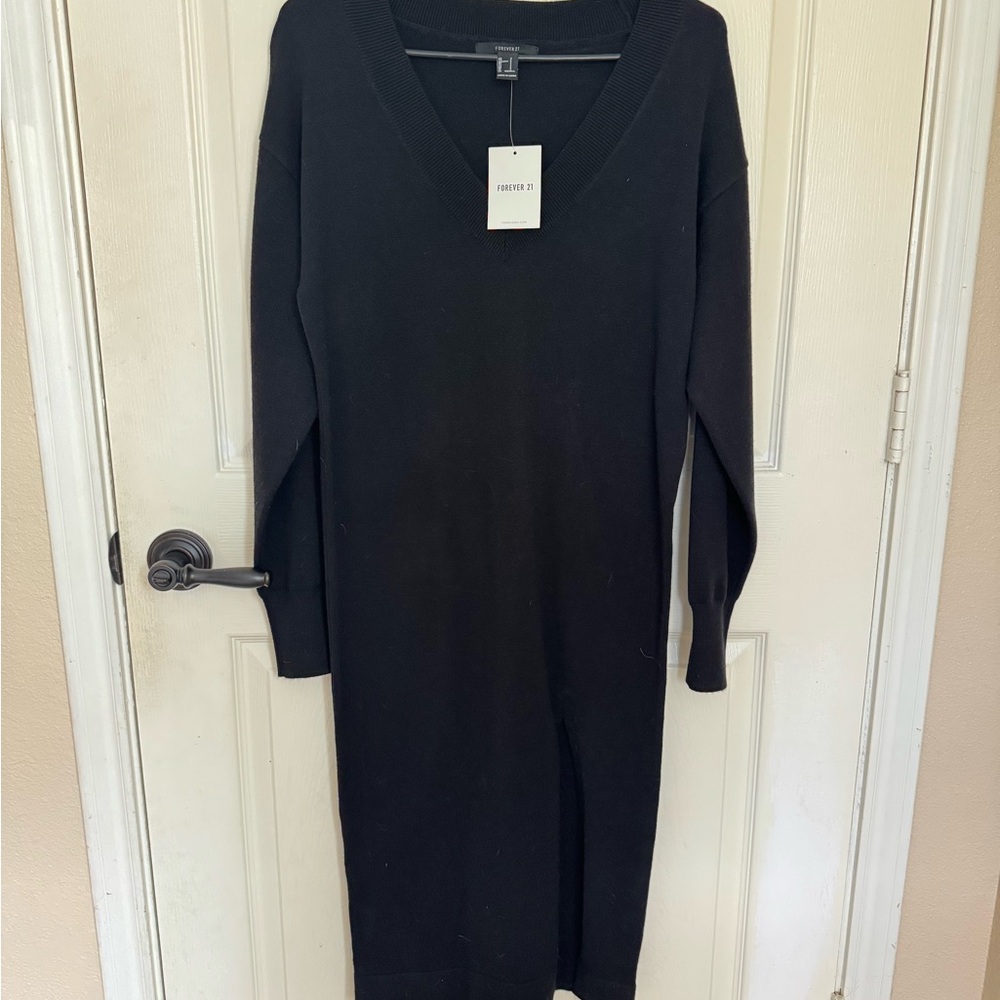 Forever 21 Black V-Neck Dolman Sleeve Sweater Dress